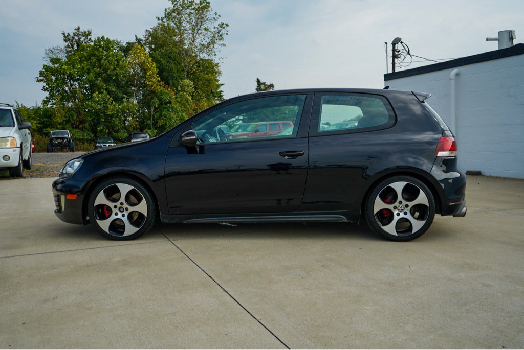 2011 Volkswagen GTI Image 9