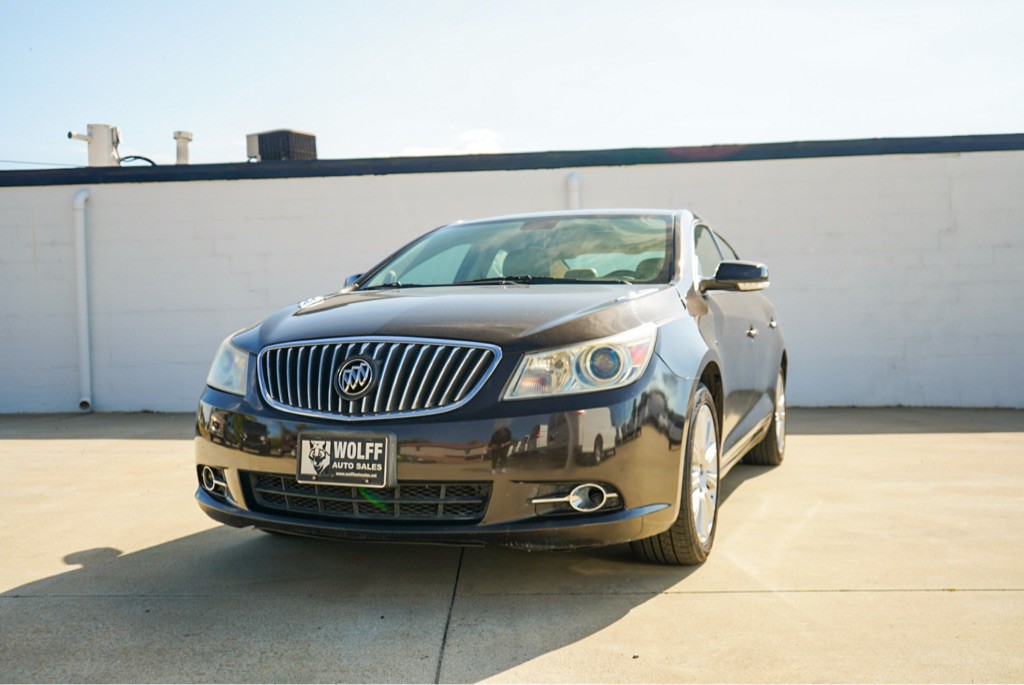2013 Buick Lacrosse Image 2