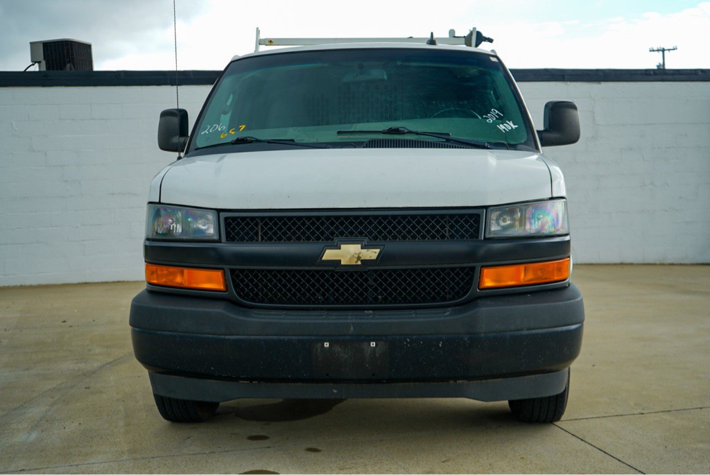 2019 Chevrolet Express Image 3