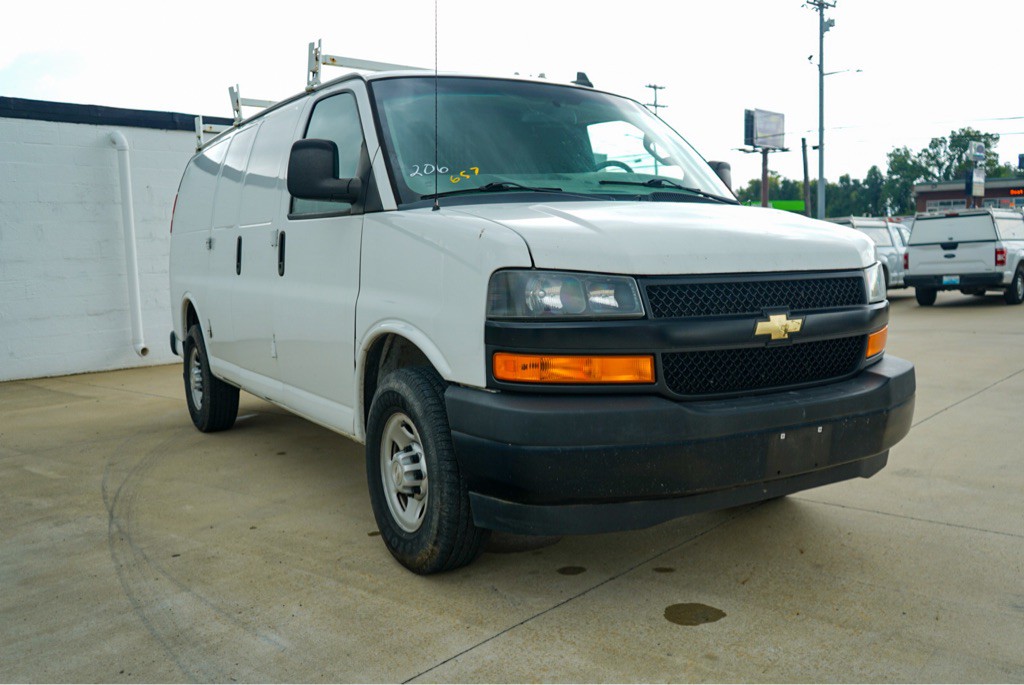 2019 Chevrolet Express Image 4