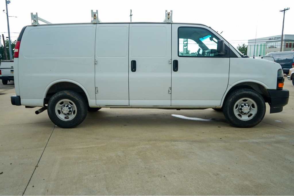 2019 Chevrolet Express Image 5