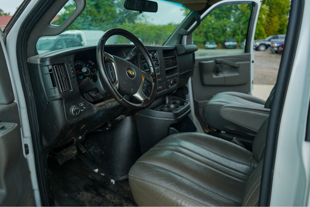 2019 Chevrolet Express Image 13