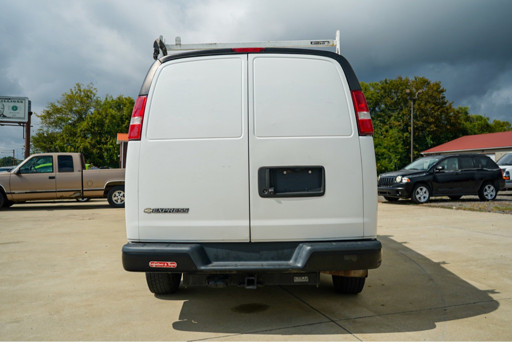 2019 Chevrolet Express Image 7