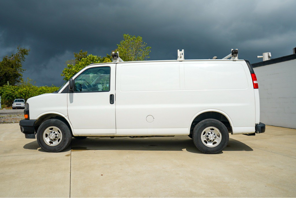 2019 Chevrolet Express Image 9