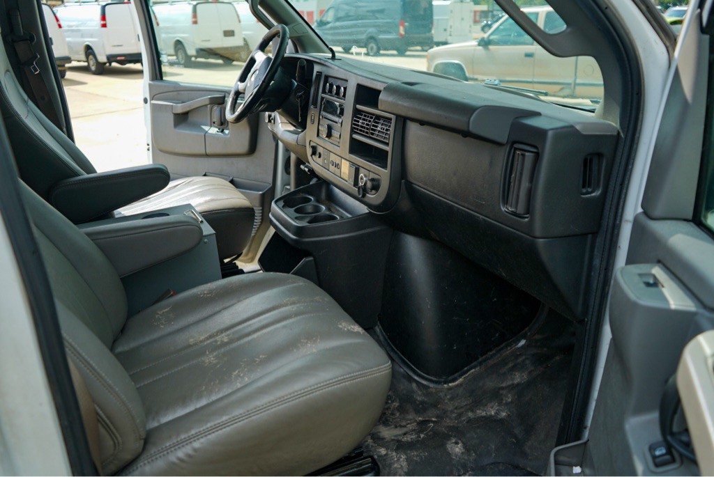 2019 Chevrolet Express Image 10