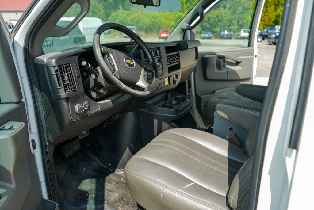 2019 Chevrolet Express Image 13