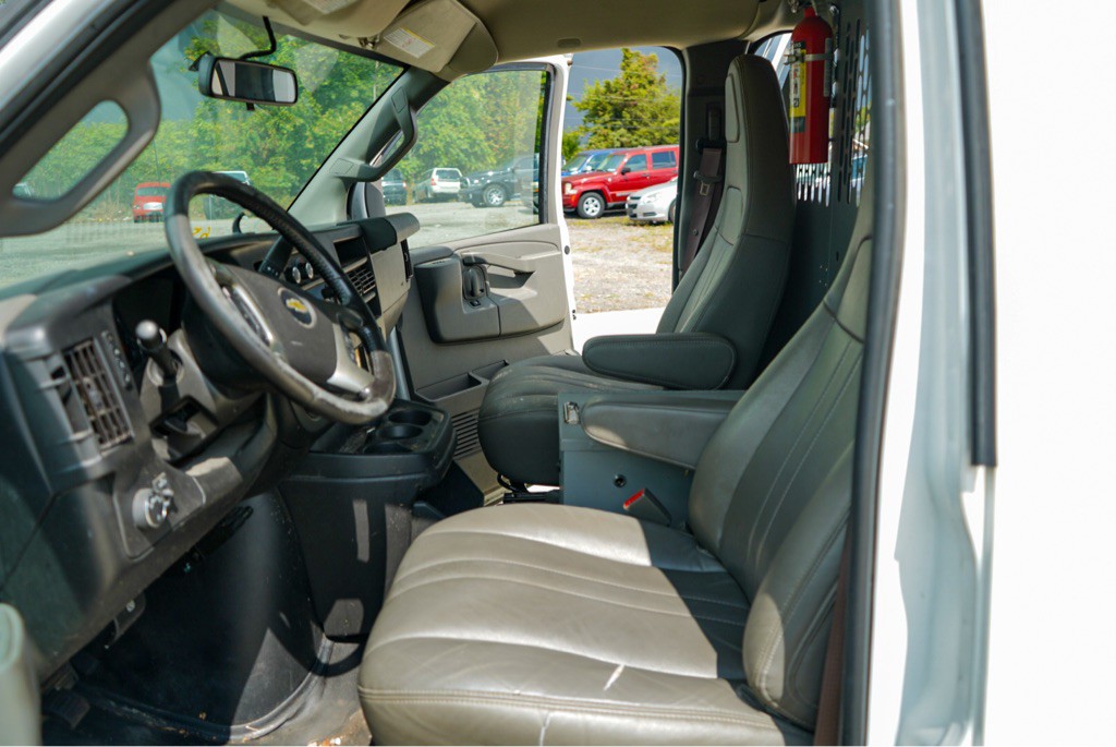 2019 Chevrolet Express Image 14