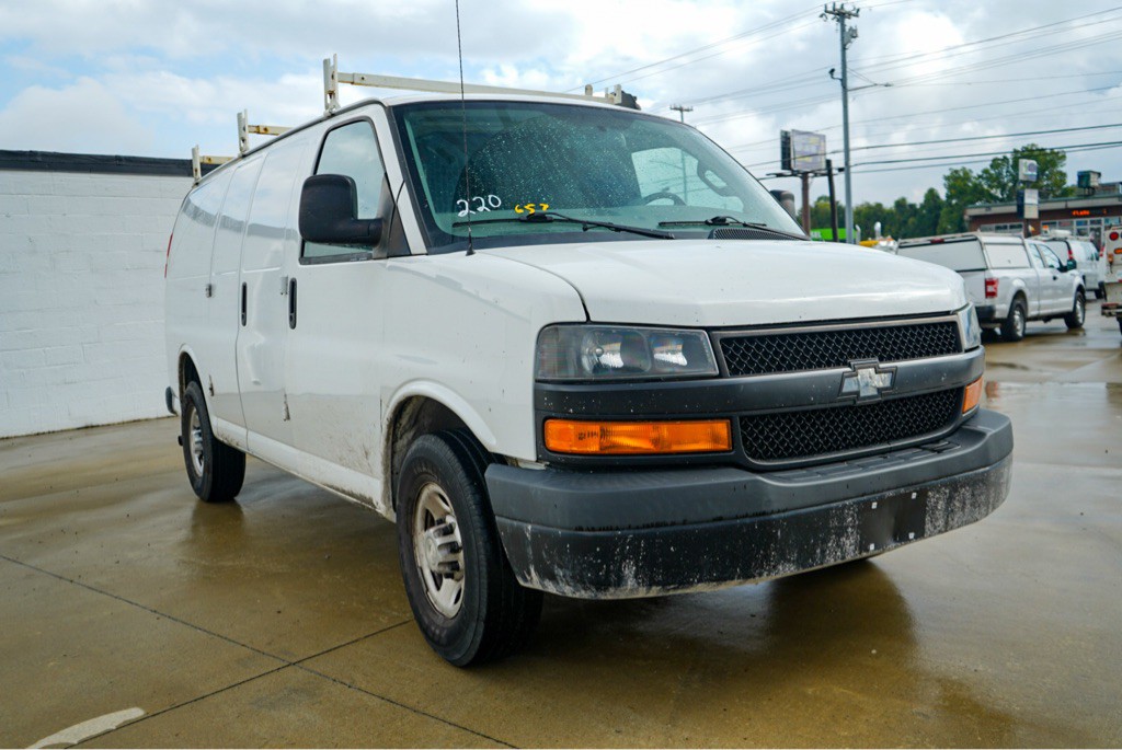 2019 Chevrolet Express Image 4