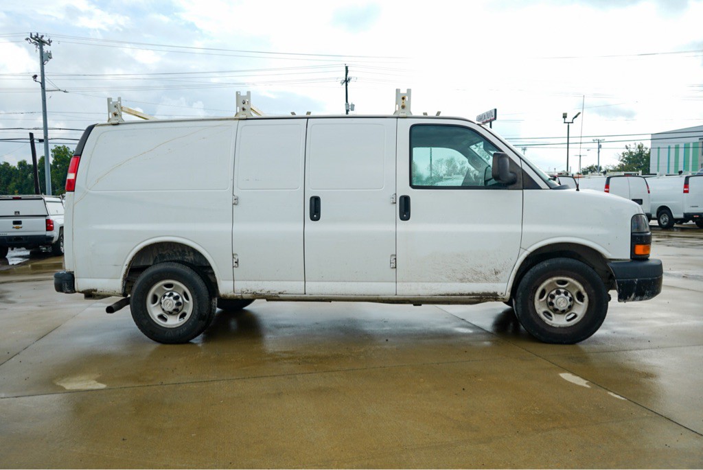 2019 Chevrolet Express Image 5