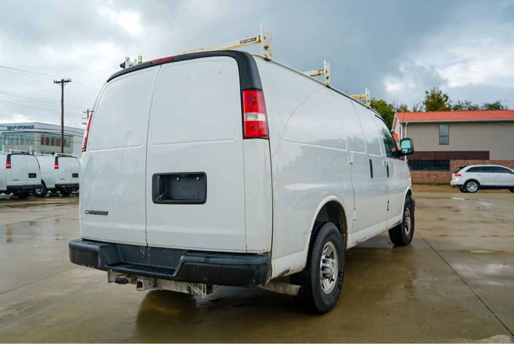 2019 Chevrolet Express Image 6
