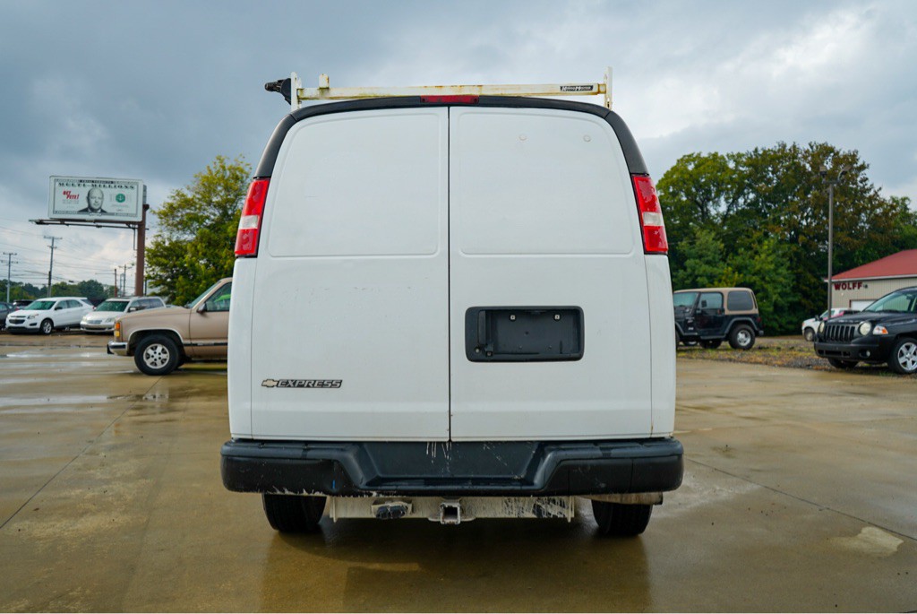 2019 Chevrolet Express Image 7