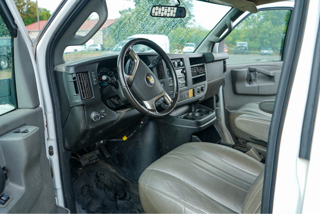 2019 Chevrolet Express Image 13