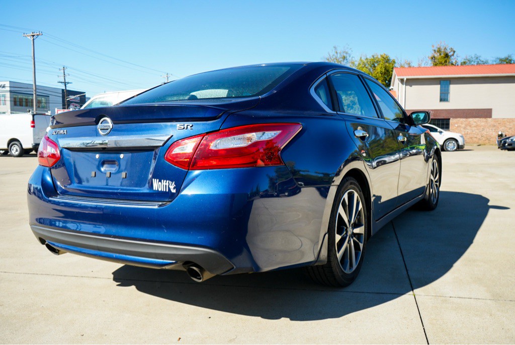 2016 Nissan Altima Image 6
