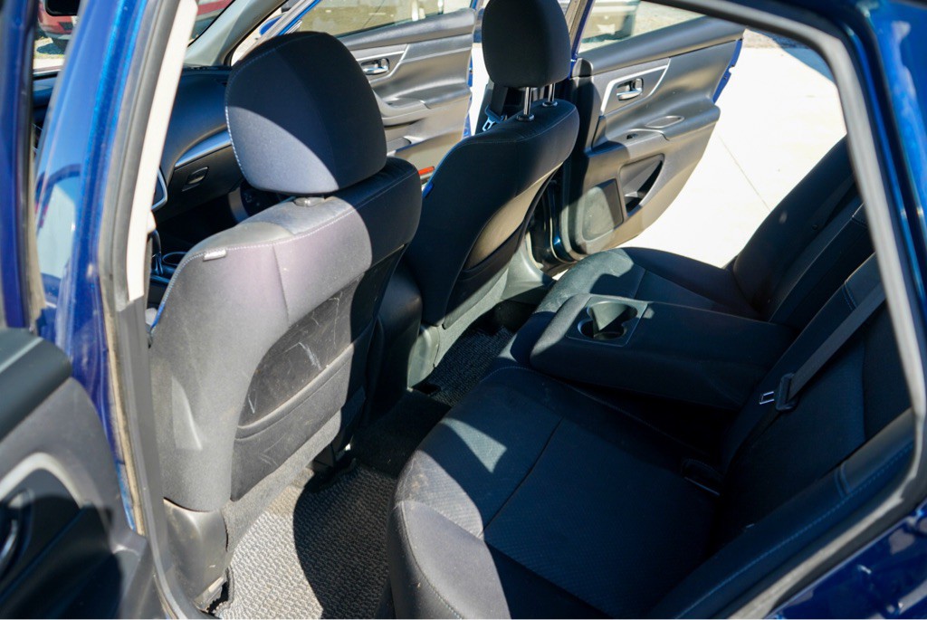 2016 Nissan Altima Image 12