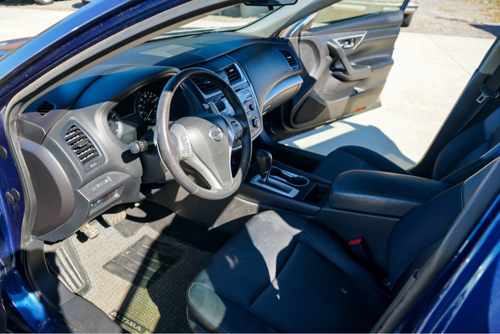 2016 Nissan Altima Image 13