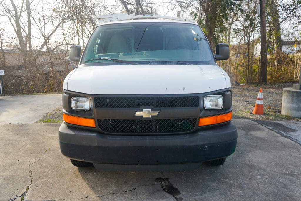 2012 Chevrolet Express Image 3