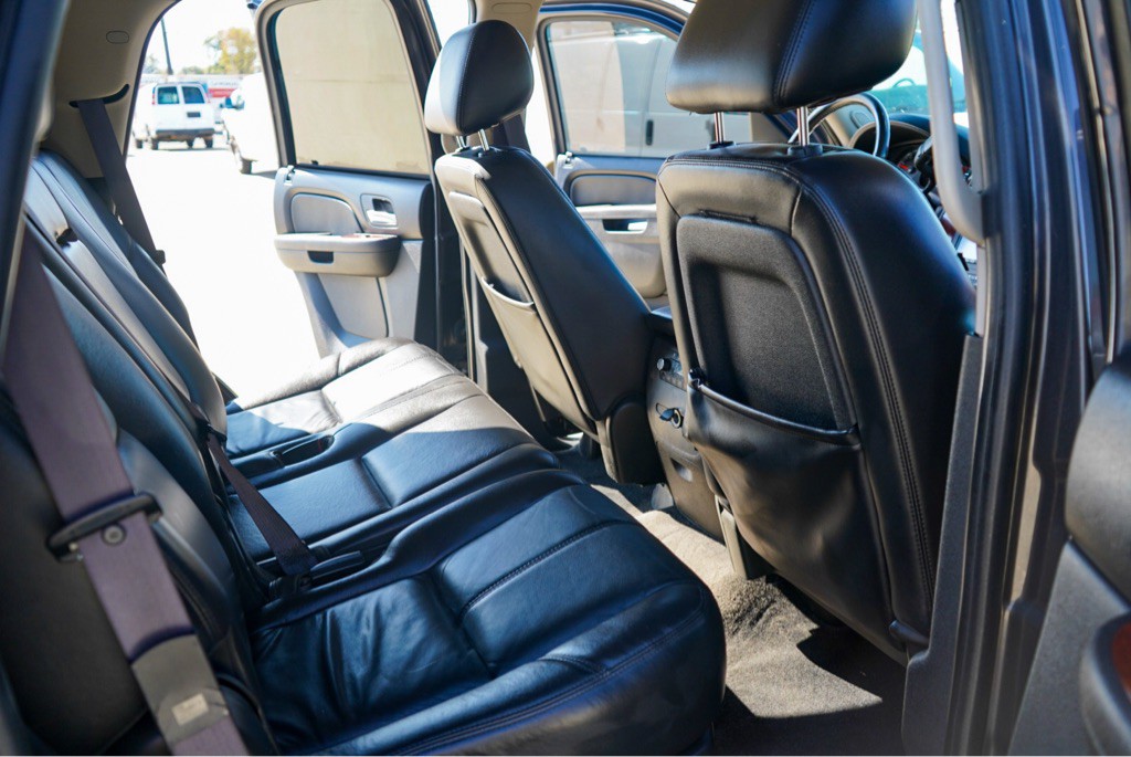 2011 Chevrolet Tahoe Image 11
