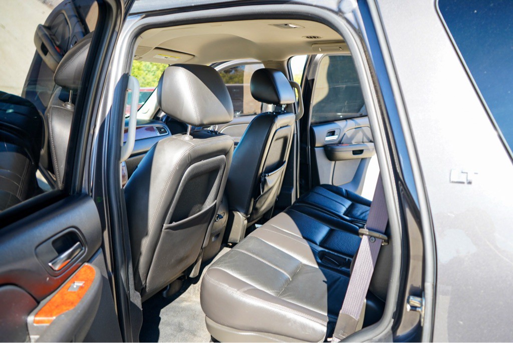 2011 Chevrolet Tahoe Image 12