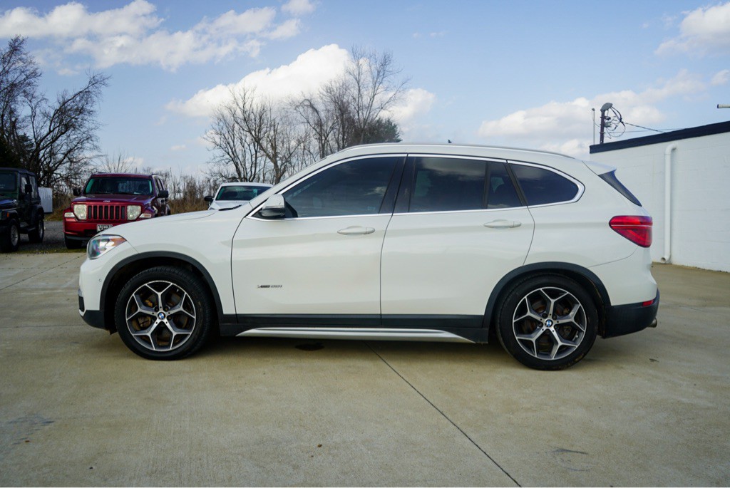2016 BMW X1 Image 9