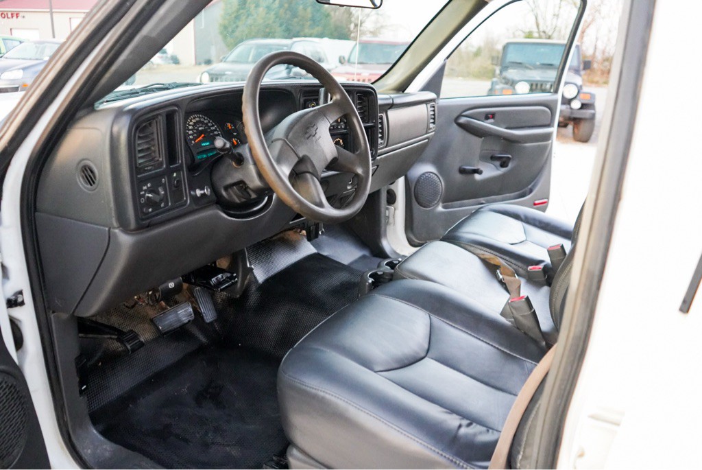2005 Chevrolet Silverado 1500 Image 13