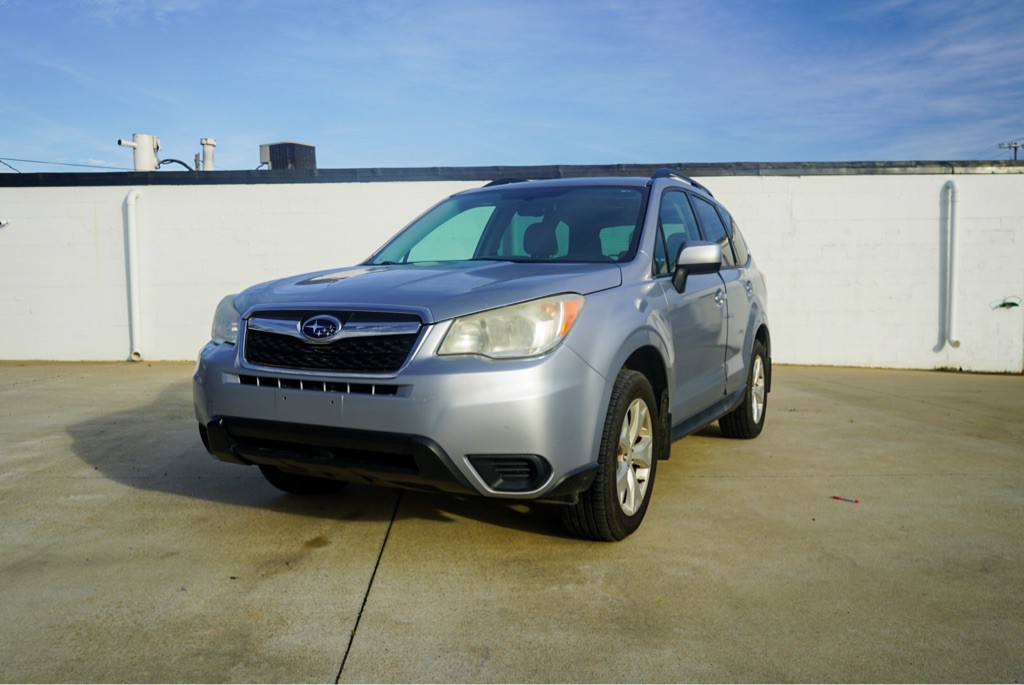 2015 Subaru Forester Image 2