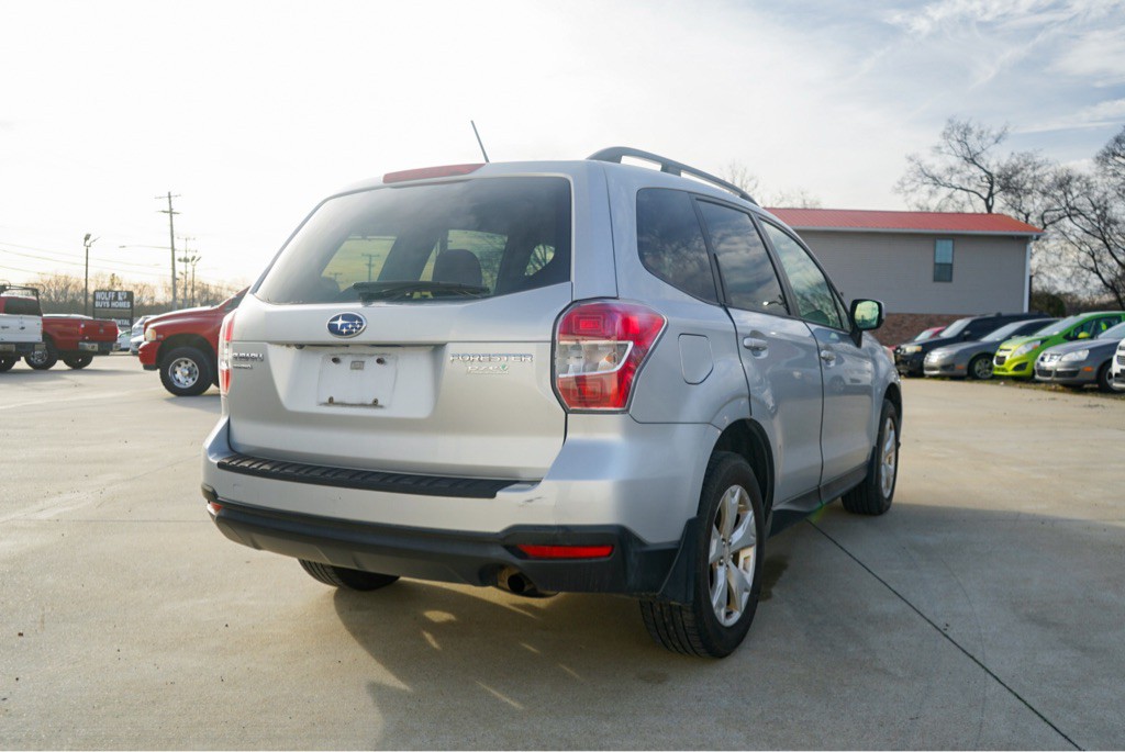 2015 Subaru Forester Image 6