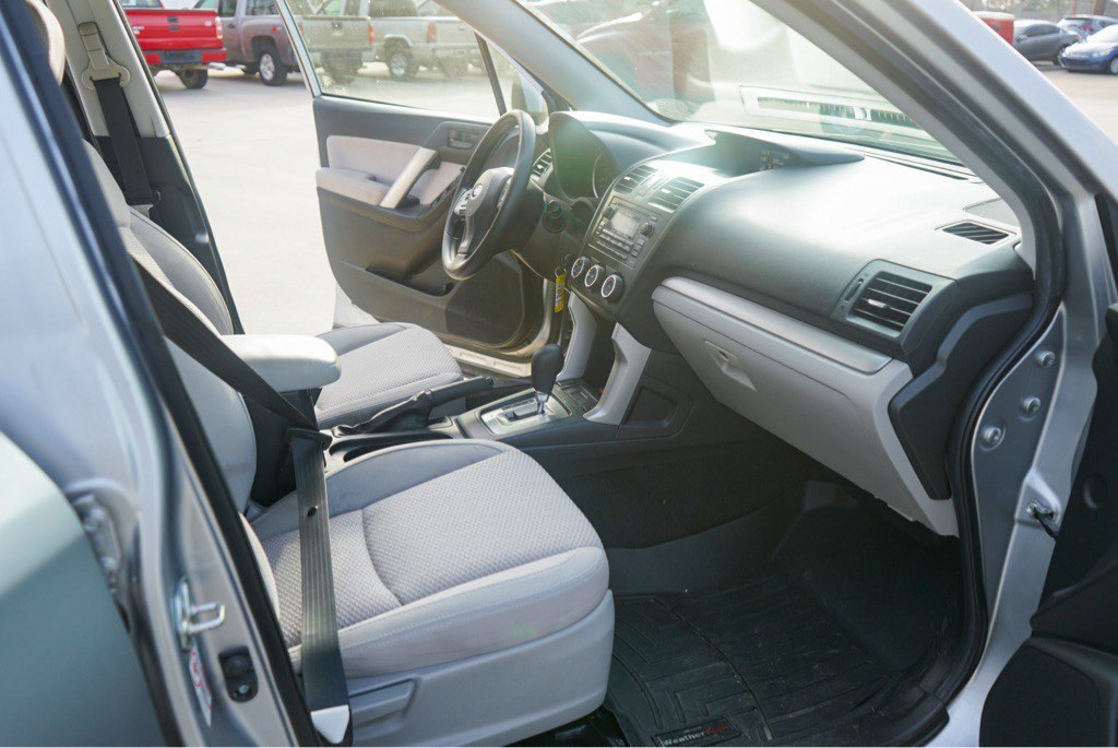 2015 Subaru Forester Image 10