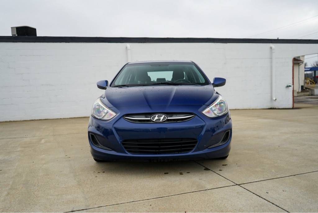 2016 Hyundai Accent Image 3