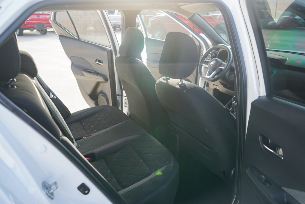 2020 Nissan Kicks Image 11