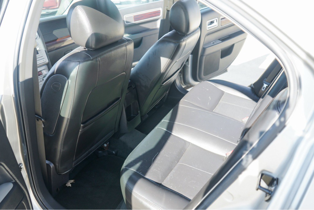 2007 Lincoln MKZ Image 12