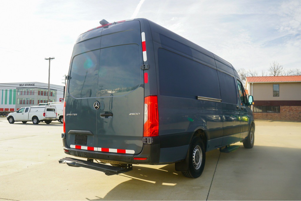 2019 Mercedes-Benz Sprinter Image 6