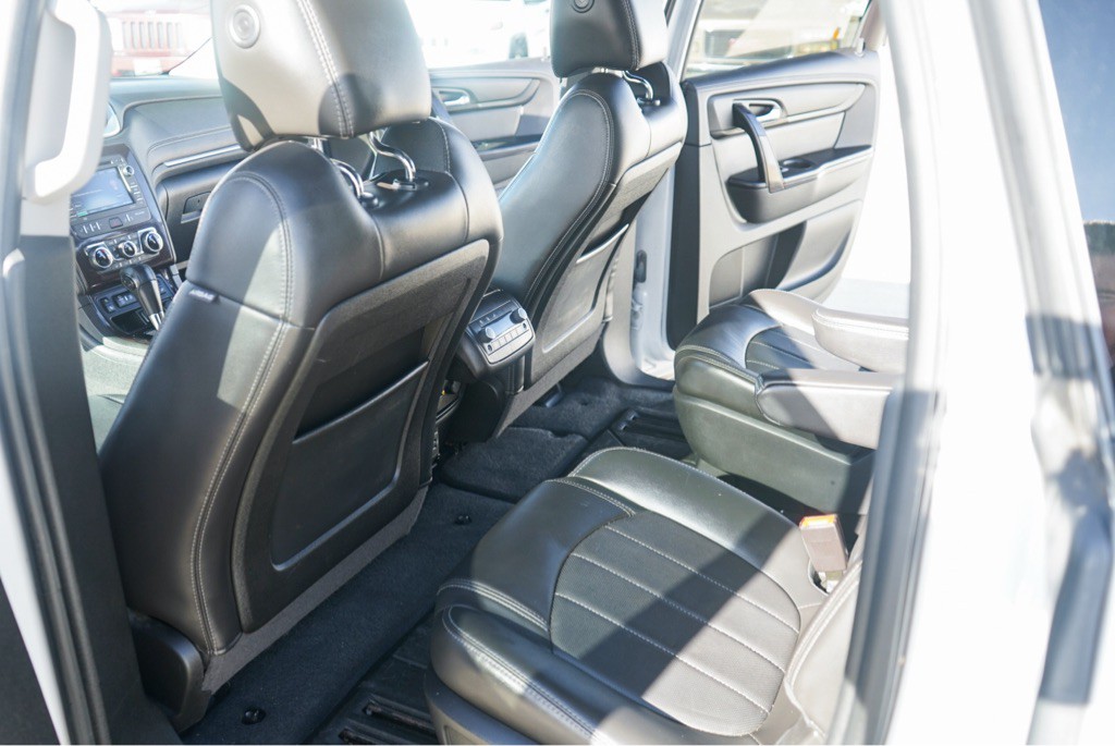 2017 Chevrolet Traverse Image 12