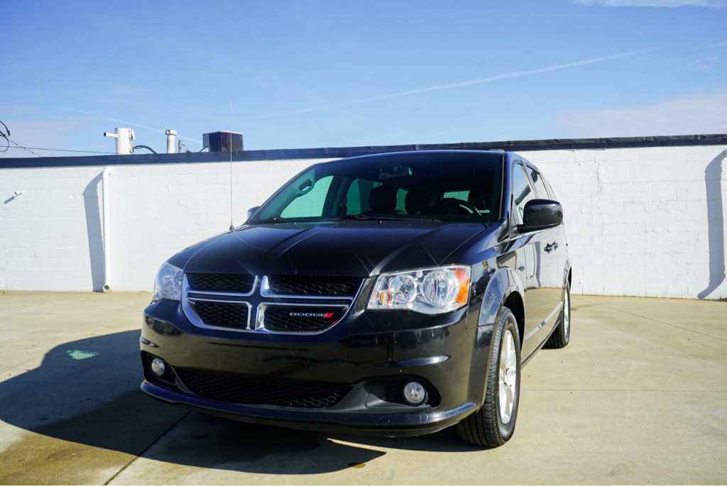2019 Dodge Grand Caravan Image 2