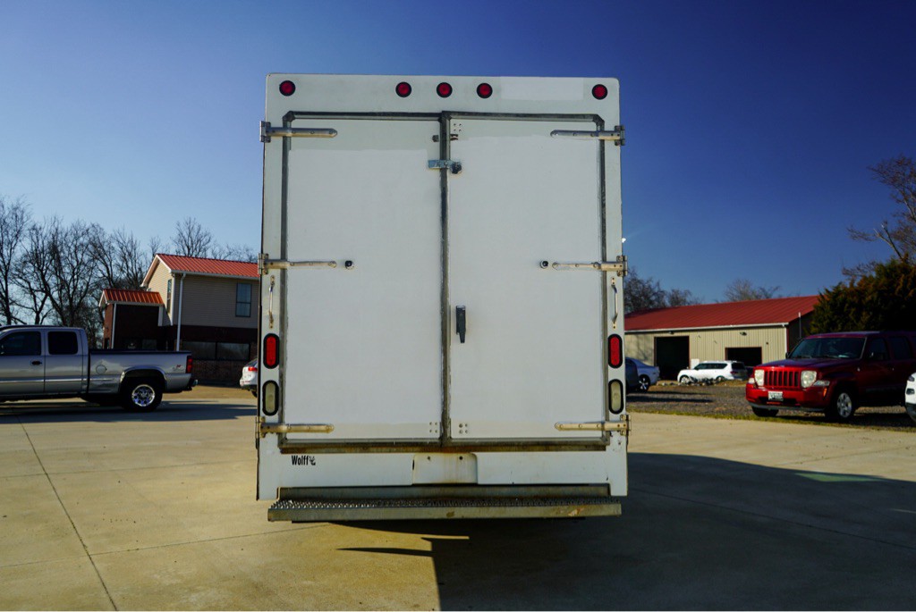 2017 Ford Econoline Image 7