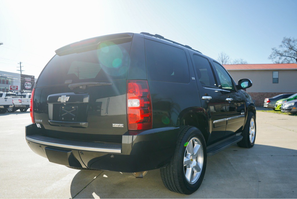 2011 Chevrolet Tahoe Image 6