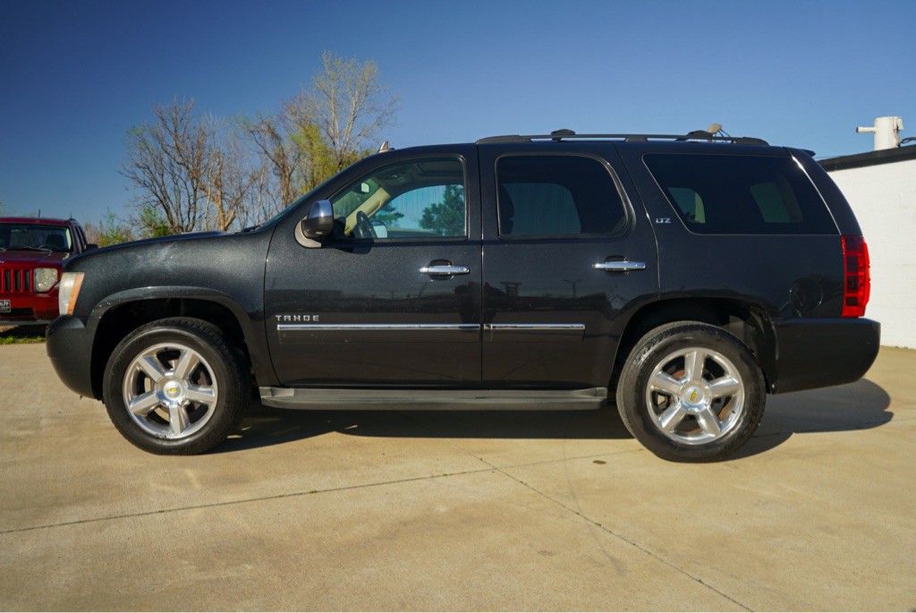 2011 Chevrolet Tahoe Image 9