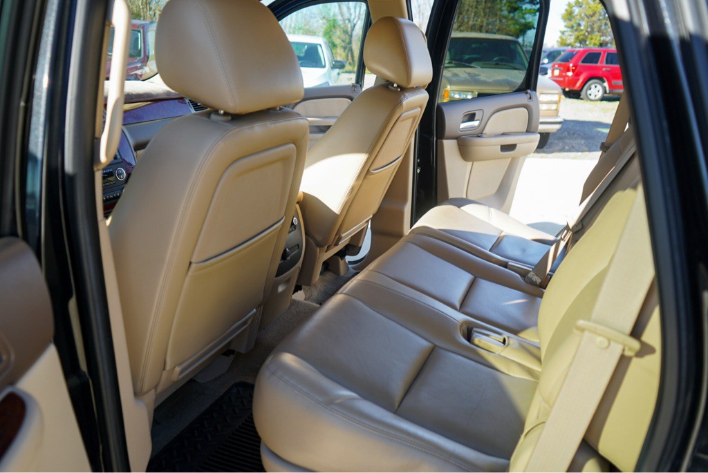 2011 Chevrolet Tahoe Image 12