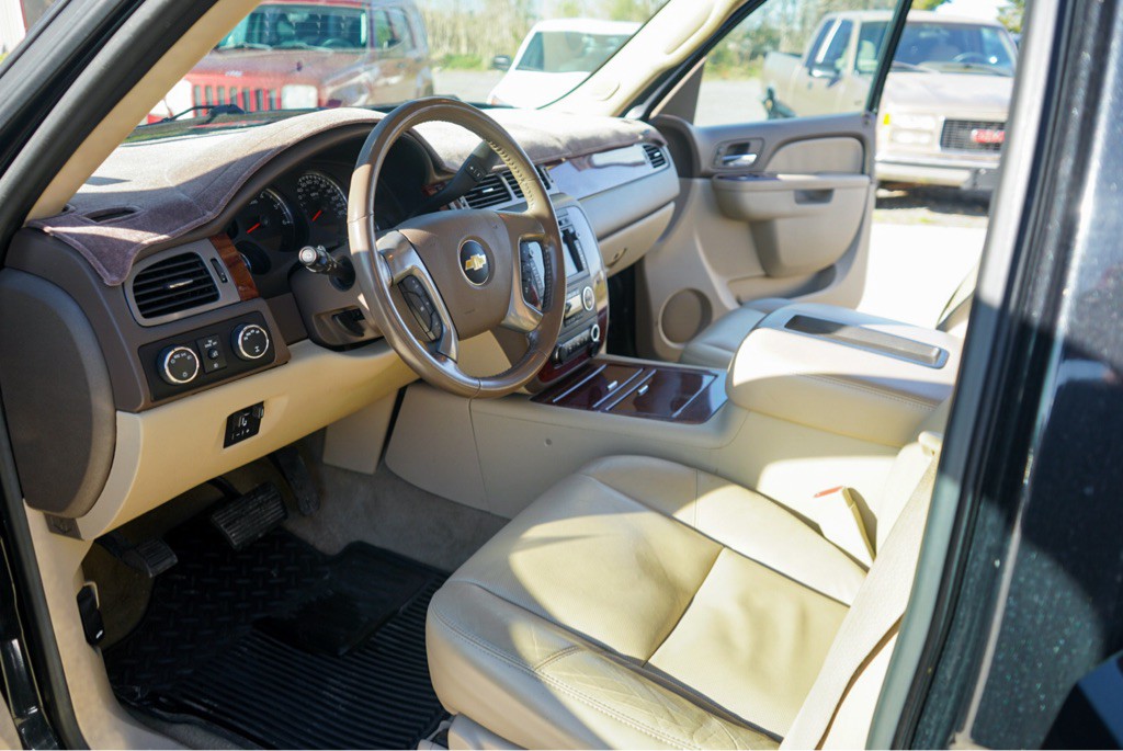 2011 Chevrolet Tahoe Image 13
