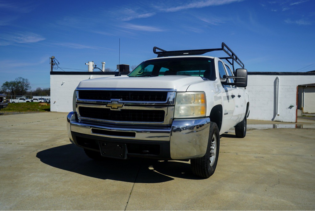 2010 Chevrolet Silverado 1500 Image 2
