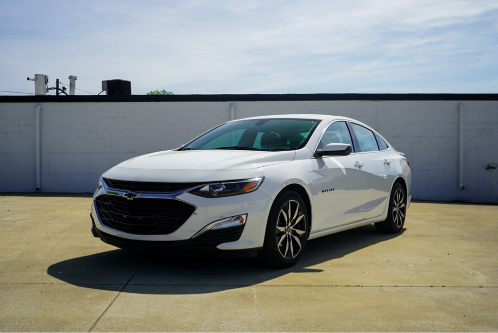 2020 Chevrolet Malibu Image 2