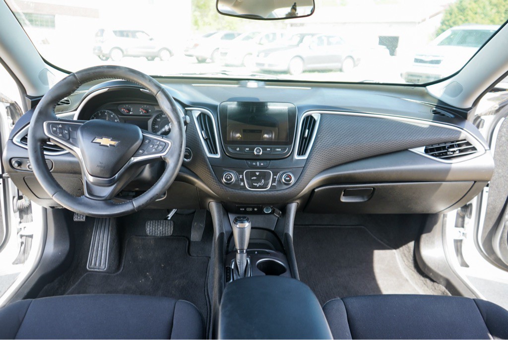 2020 Chevrolet Malibu Image 14