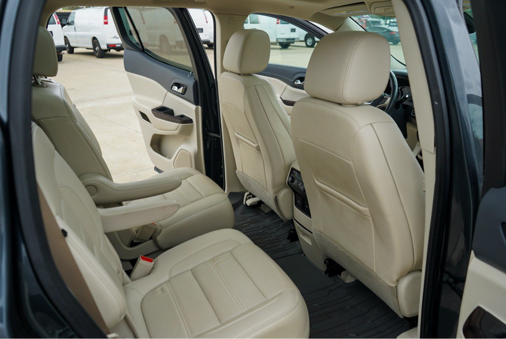 2020 GMC Acadia Image 11