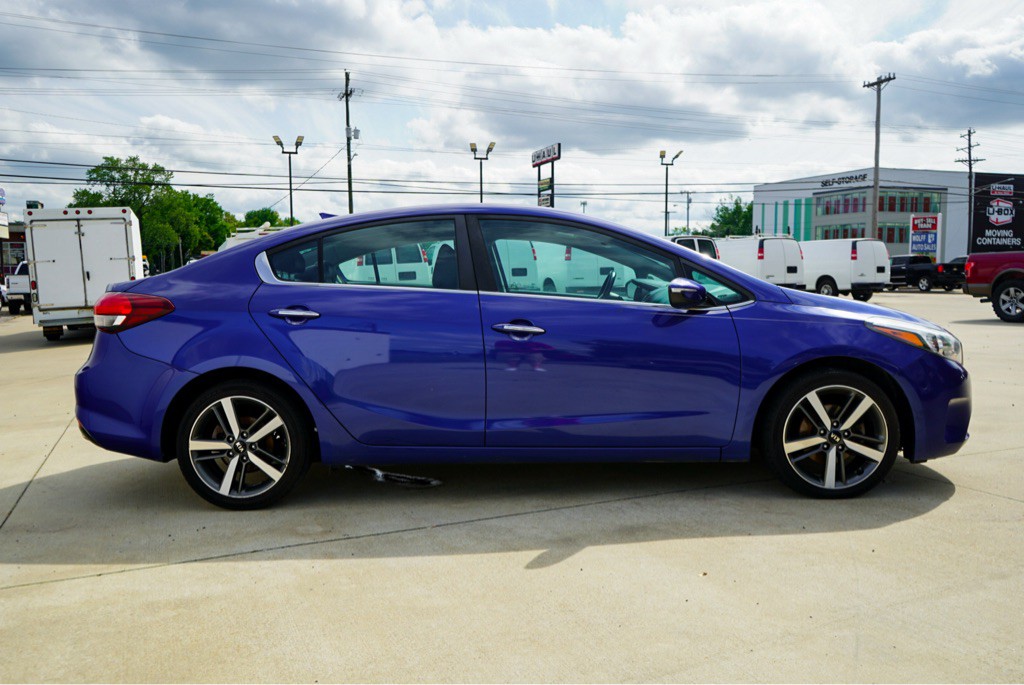 2017 Kia Forte Image 5