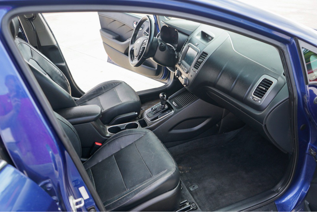 2017 Kia Forte Image 10