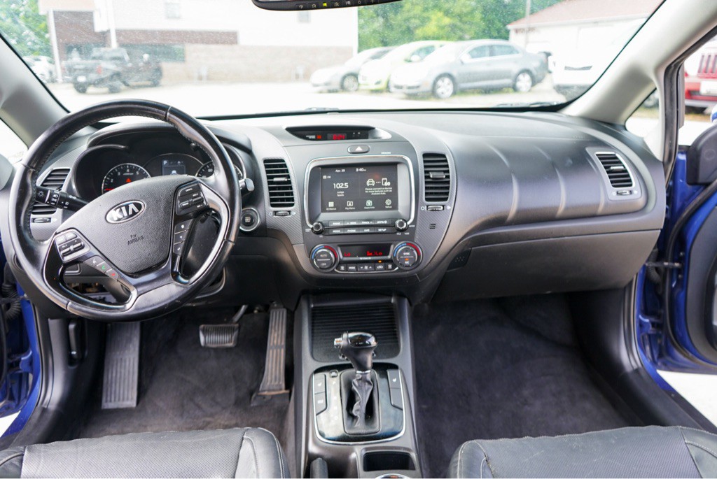 2017 Kia Forte Image 14