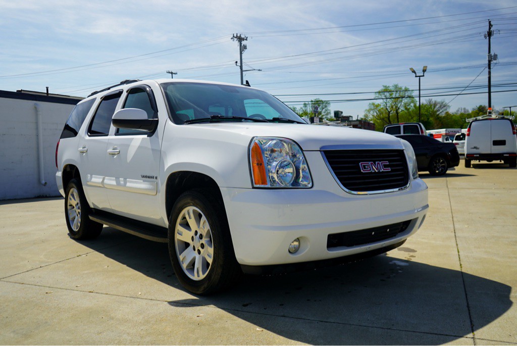 2008 GMC Yukon Image 4