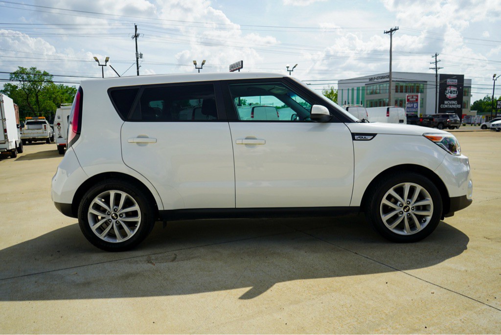 2017 Kia Soul Image 5