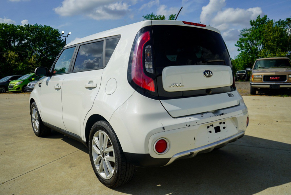 2017 Kia Soul Image 8
