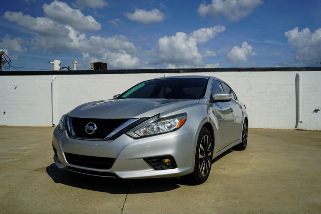 2018 Nissan Altima Image 2