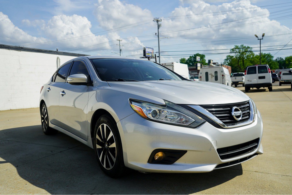 2018 Nissan Altima Image 4